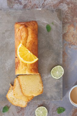 Ev yapımı narenciye kek