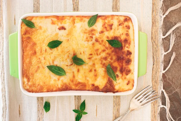 Heerlijke huisgemaakte lasagne — Stockfoto