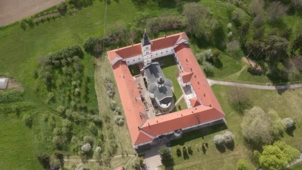 Luchtfoto Van Klooster Krusedol Nationaal Park Fruska Gora Vojvodina Servië — Stockvideo