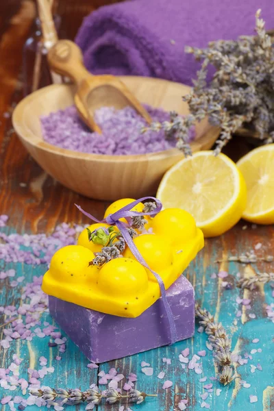 Lavendel und Zitronenaromatherapie — Stockfoto