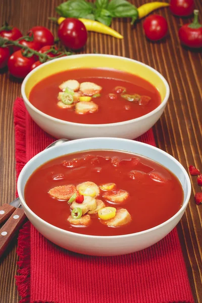 Gazpacho, zimny i orzeźwiający zupa pomidorowa — Zdjęcie stockowe