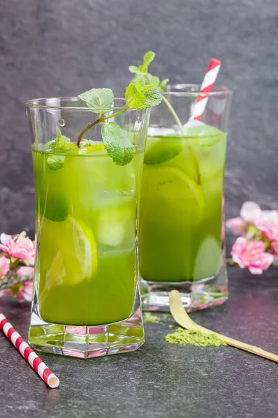 Matcha Mint Iced Tea — Stock Photo, Image