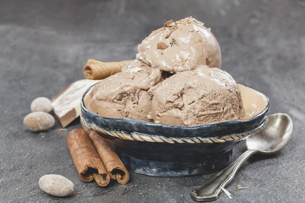 Helado de chocolate —  Fotos de Stock