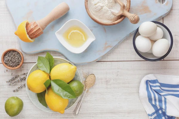 Cake ingredients — Stock Photo, Image