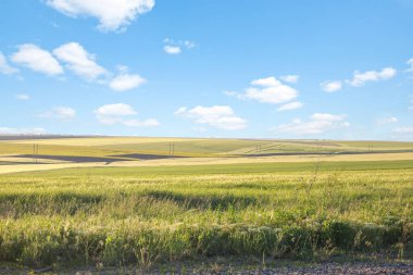 Tarlaların ve düzlüklerin güzel manzarası