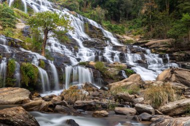 Mae Ya Şelalesi Doi Inthanon Milli Parkı, Chom Tanga Bölgesi, Chiang Mai Eyaleti, Tayland