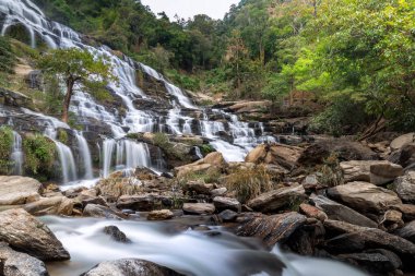 Mae Ya Şelalesi Doi Inthanon Milli Parkı, Chom Tanga Bölgesi, Chiang Mai Eyaleti, Tayland