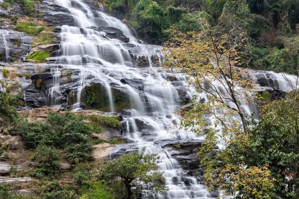 Mae Waterval Bij Doi Inthanon National Park Chom Thong District — Stockfoto