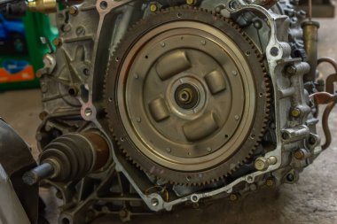 Araba motoru, otomotiv motoru, tamirci, motor tamiri.