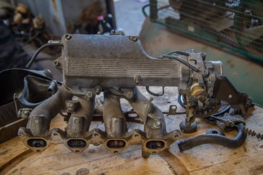 Araba motoru, otomotiv motoru, tamirci, motor tamiri.