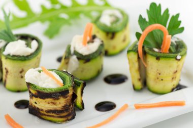 peynir ile kızarmış kabak böreği