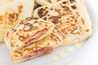 Jambonlu ekmek.