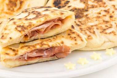 Jambonlu ekmek.
