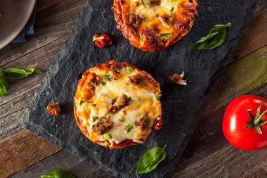 Sosis ve biber Pizza simit