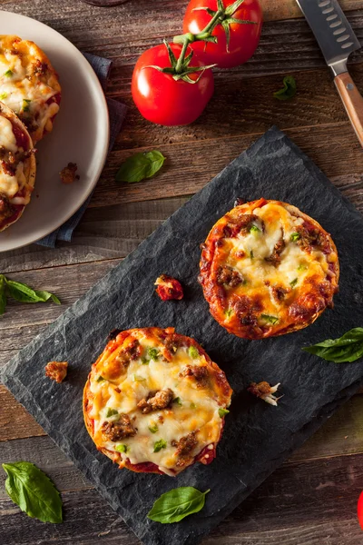 Salsicha e Pimenta Pizza Bagels — Fotografia de Stock