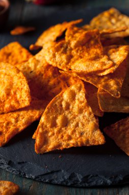 Ev yapımı biber kireç Tortilla cips