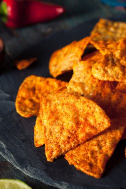 Ev yapımı biber kireç Tortilla cips
