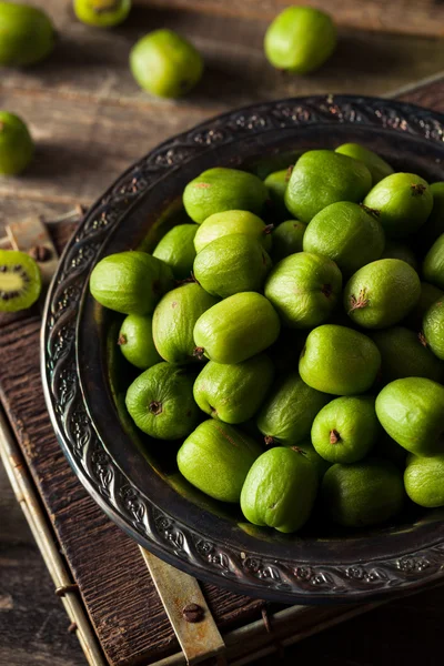 緑の有機キウイ果実 — ストック写真