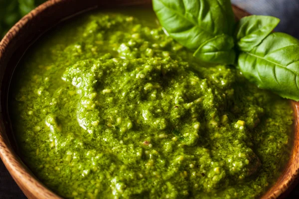 Pesto verde biologico crudo — Foto Stock