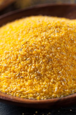 Ham organik Polenta Mısır yemek