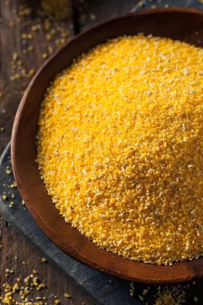 Rohe Bio-Polenta-Maismehl — Stockfoto