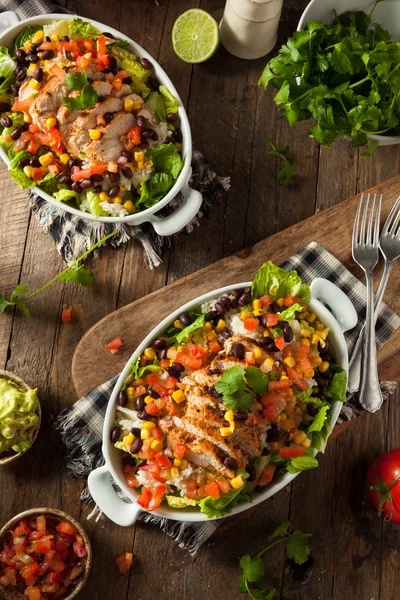 Tazón de Burrito de pollo mexicano casero —  Fotos de Stock