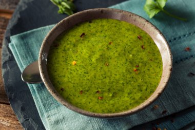 Ham organik yeşil Chimichurri sosu