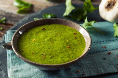 Ham organik yeşil Chimichurri sosu