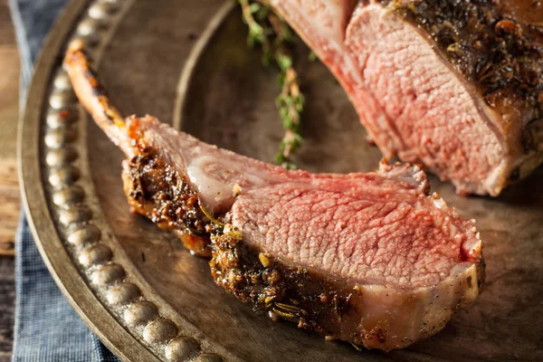 Hausgemachter Kräuterbraten Lammfleisch — Stockfoto