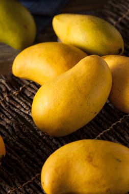 Ham organik sarı Mango