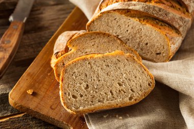 Ev yapımı çavdar ekmek