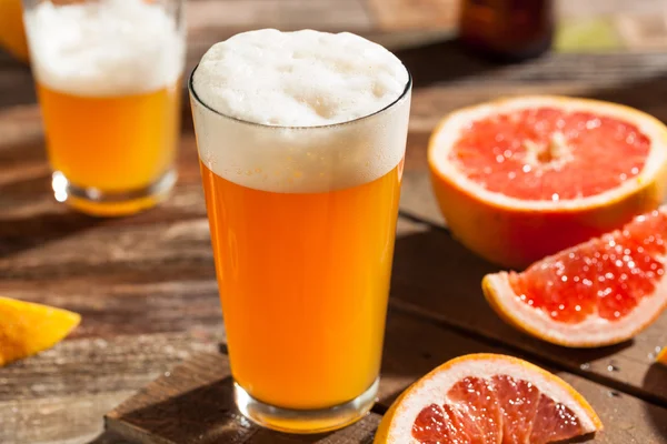 Zure Grapefruit Craft Beer — Stockfoto