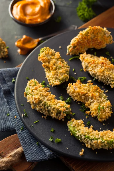 Ev yapımı ekmekli kızarmış avokado patates kızartması — Stok fotoğraf