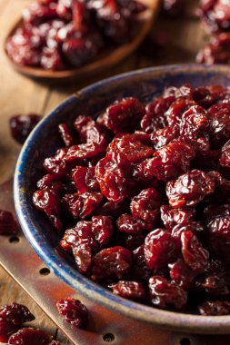 Organik çiğ kuru kiraz