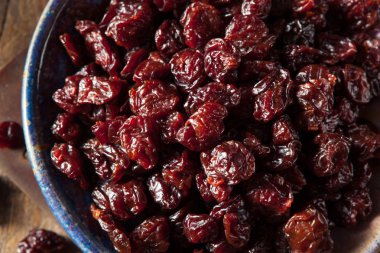 Organik çiğ kuru kiraz