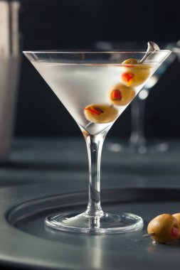 Klasik sarsılmış SEK Vodka Martini