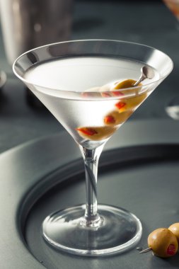 Klasik sarsılmış SEK Vodka Martini