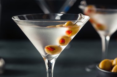 Klasik sarsılmış SEK Vodka Martini