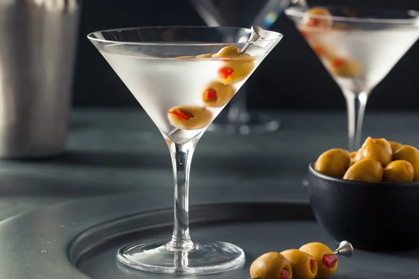 Clássico Shaken Dry Vodka Martini — Fotografia de Stock