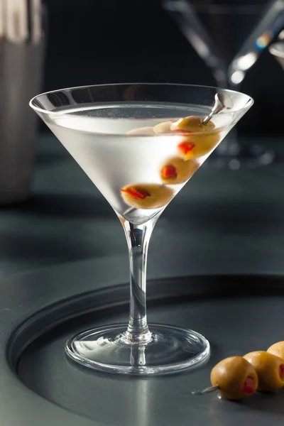 Klasický otřesený suché vodku s Martini — Stock fotografie