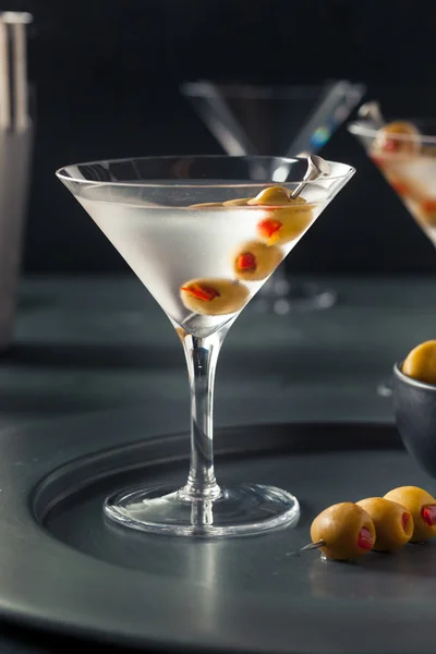 Klasický otřesený suché vodku s Martini — Stock fotografie