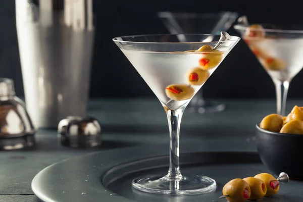 Martini de Vodka seco maltratado clásico — Foto de Stock