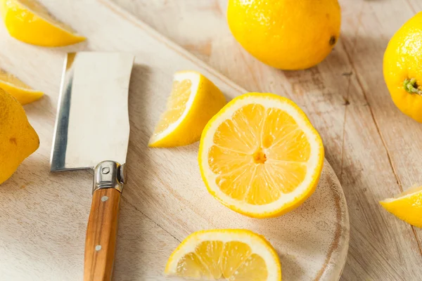 Raw Organic Yellow Lemons — Stock Photo, Image