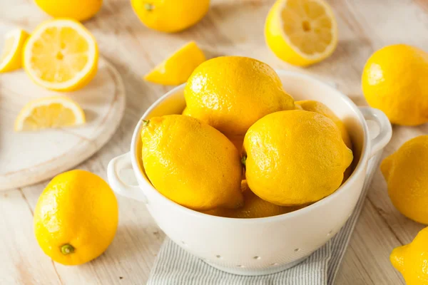 Nyers bio citrom — Stock Fotó