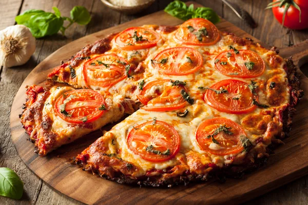 Pizza de crosta de couve-flor Vegan caseiro — Fotografia de Stock