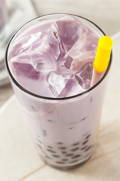 Ev yapımı Taro süt kabarcık çay tapyoka ile — Stok fotoğraf