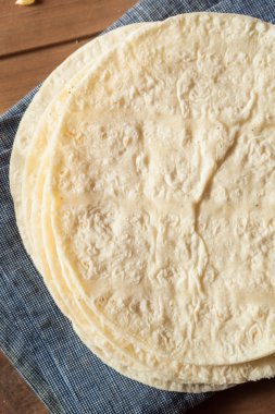 Ev yapımı beyaz mısır ekmeği