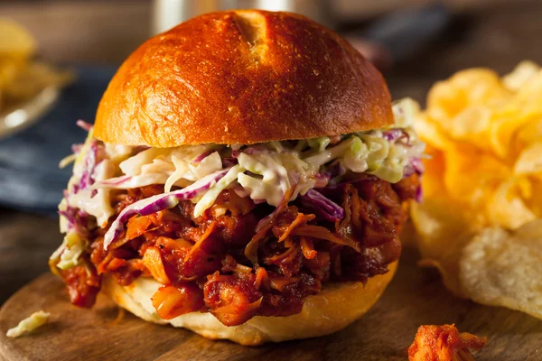 Vegano casero tiró de Jackfruit BBQ Sandwich — Foto de Stock