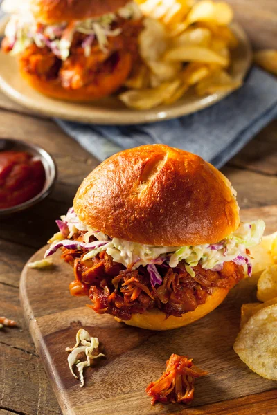 Vegano casero tiró de Jackfruit BBQ Sandwich — Foto de Stock