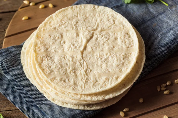 Tortillas caseras de maíz blanco — Foto de Stock